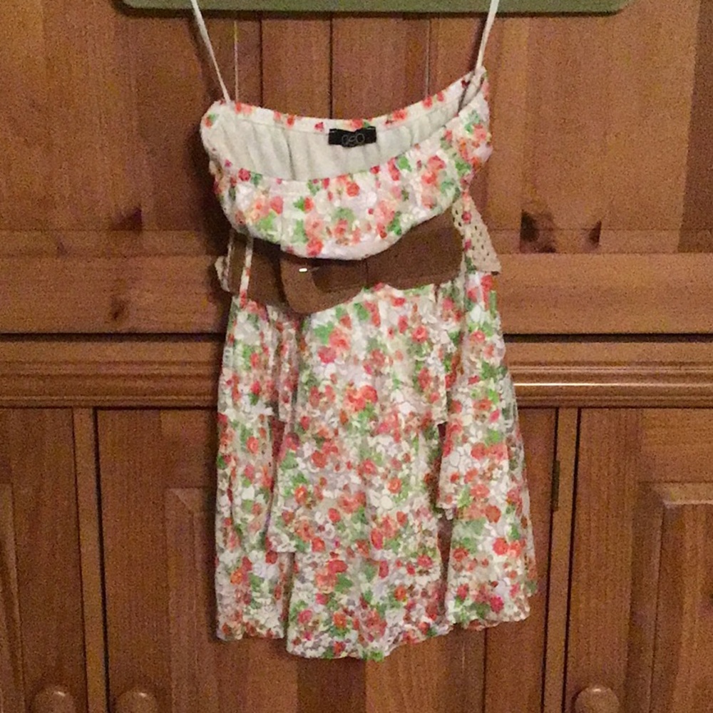 DEB strapless flowered 3 tiered ruffle lace top, S